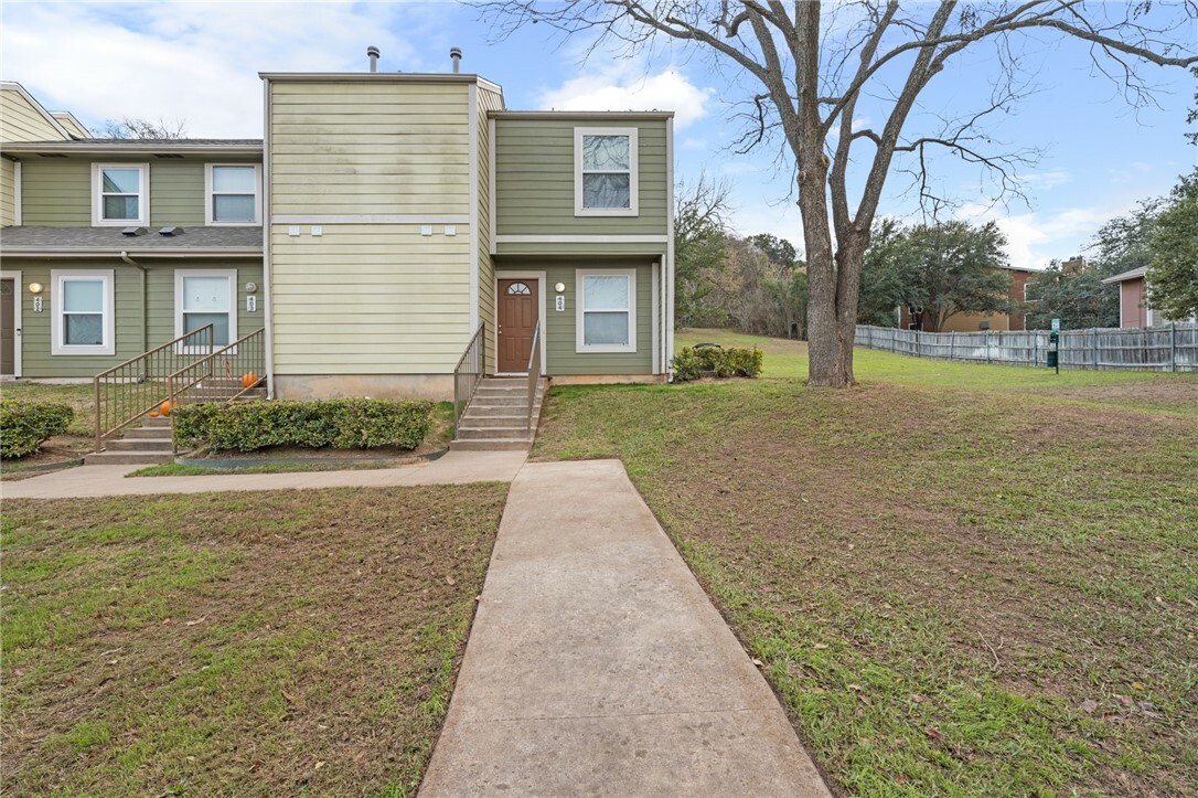 Property Photo:  1500 Lake Shore Drive 404  TX 76708 