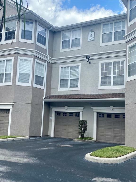 Property Photo: 3325 S Kirkman Road 423 FL 32811