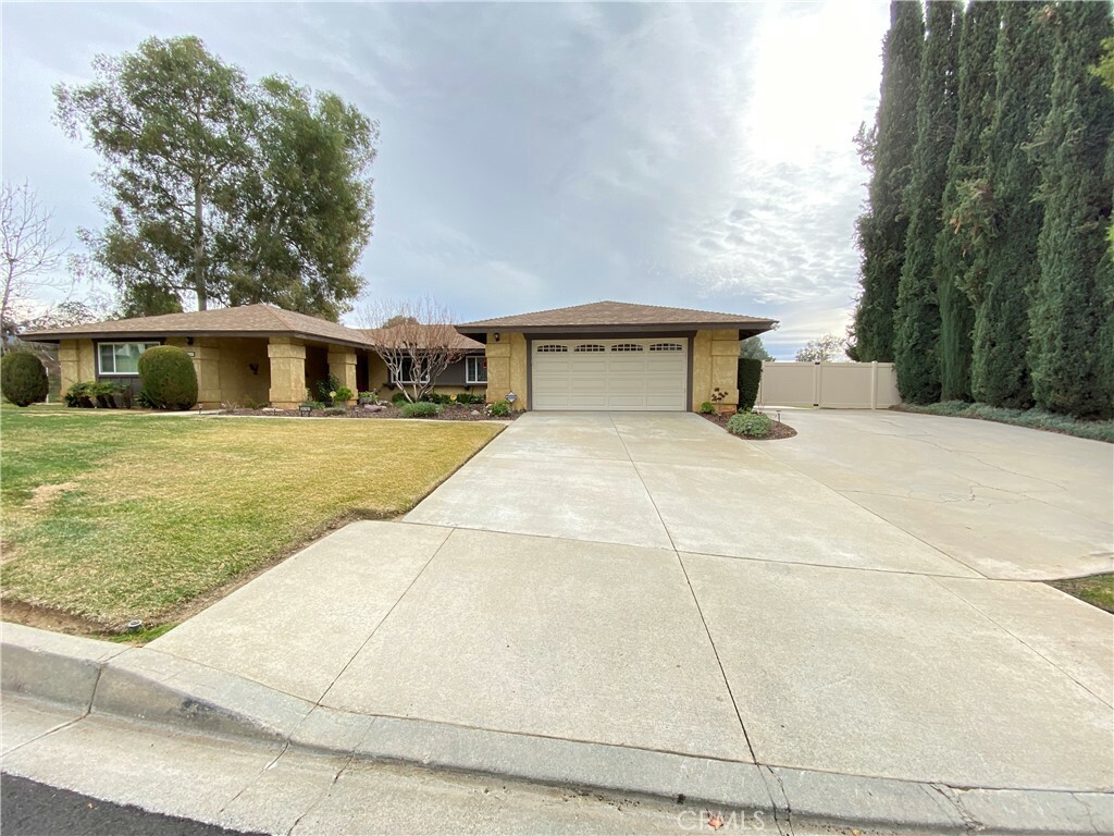 Property Photo:  35767 Ramada Lane  CA 92399 