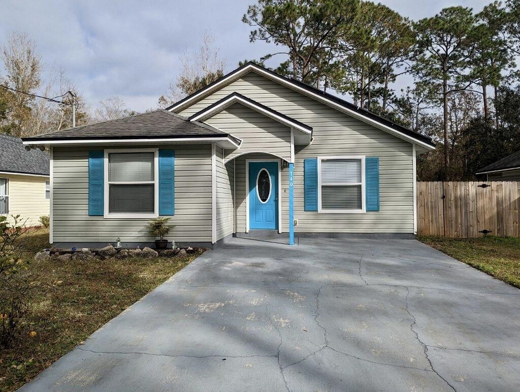 Property Photo:  740 N St. Johns St.  FL 32084 