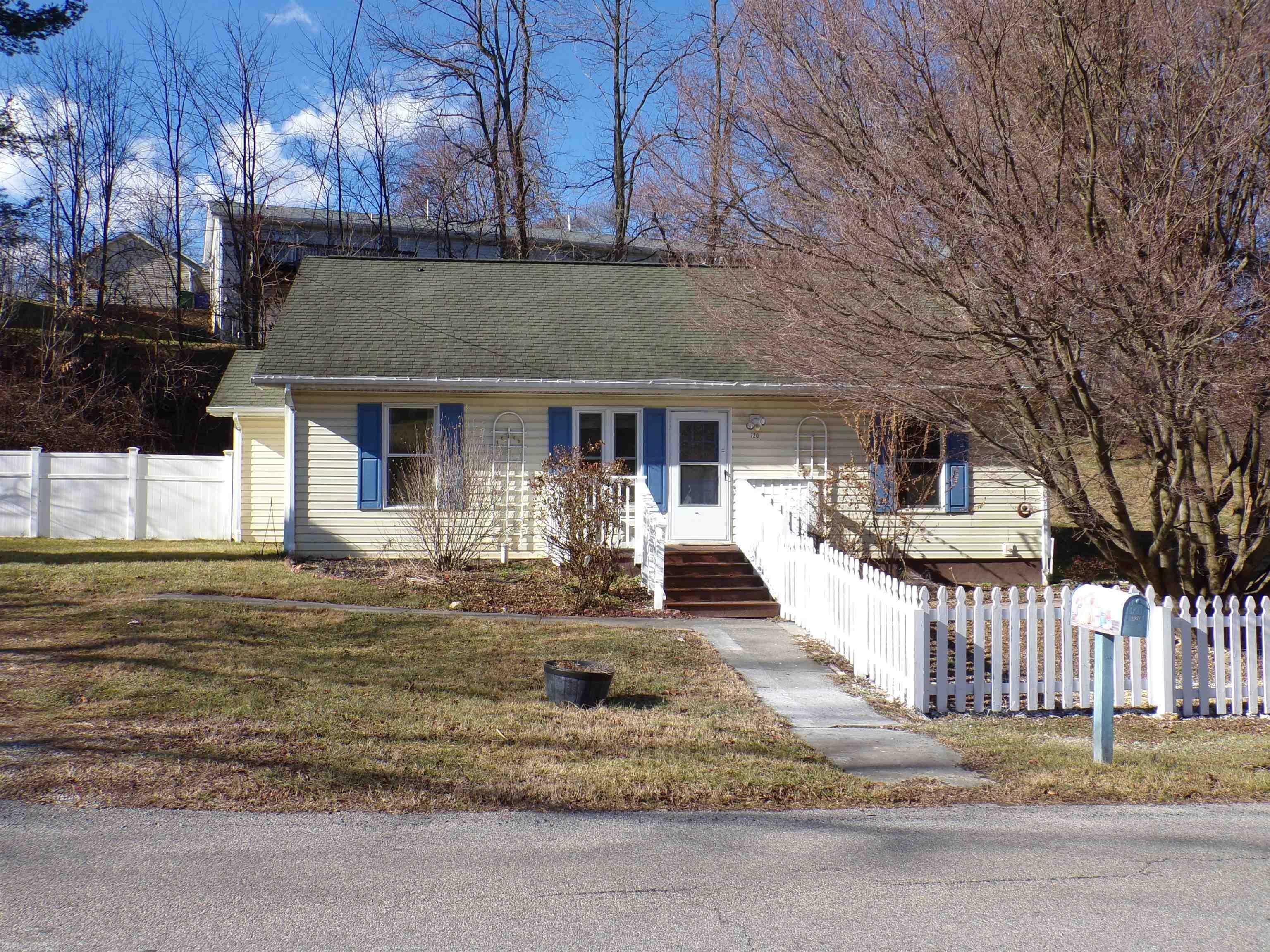 Property Photo:  720 Lester Street  VA 24073 