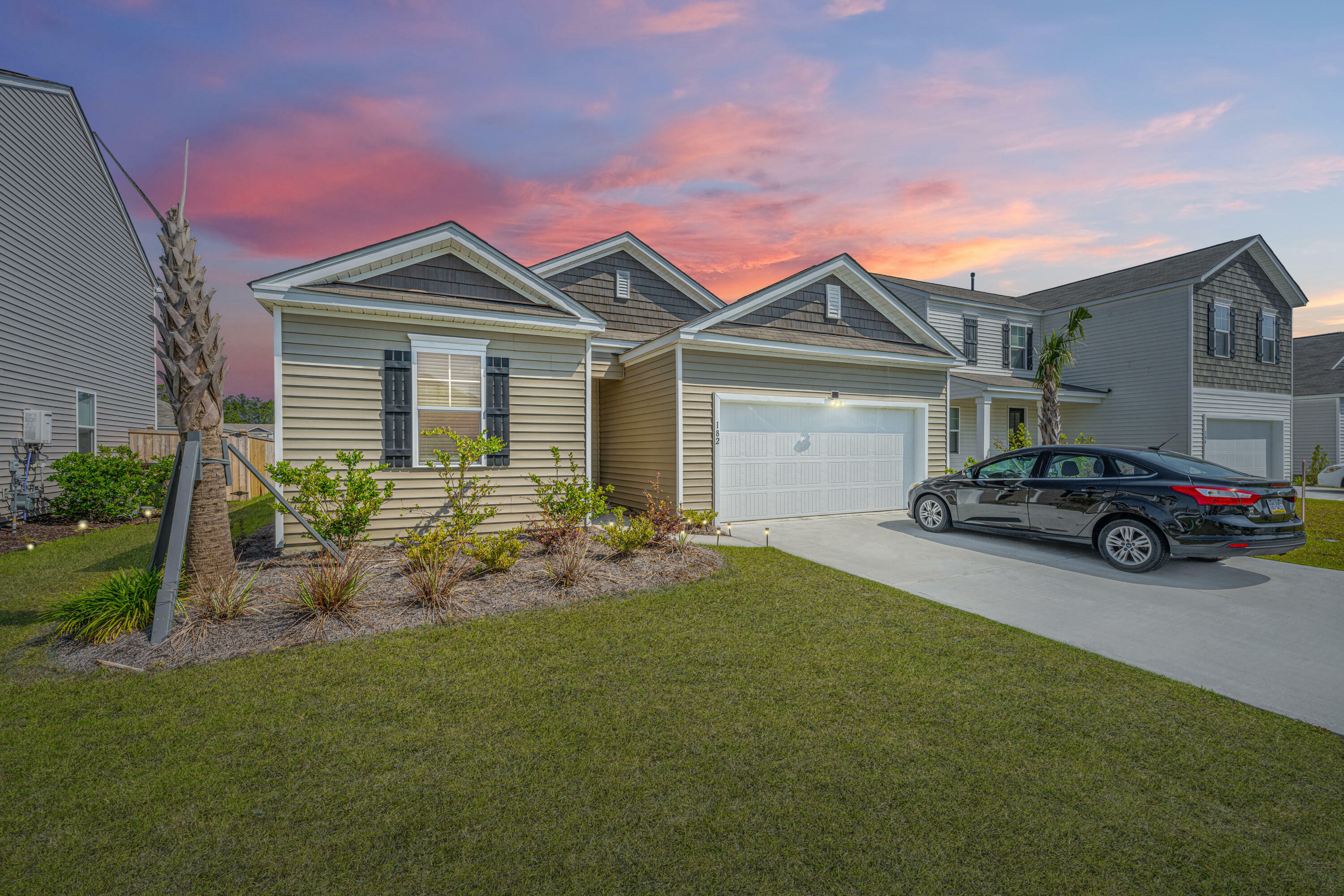 Property Photo: 182 Greenwich Drive SC 29486