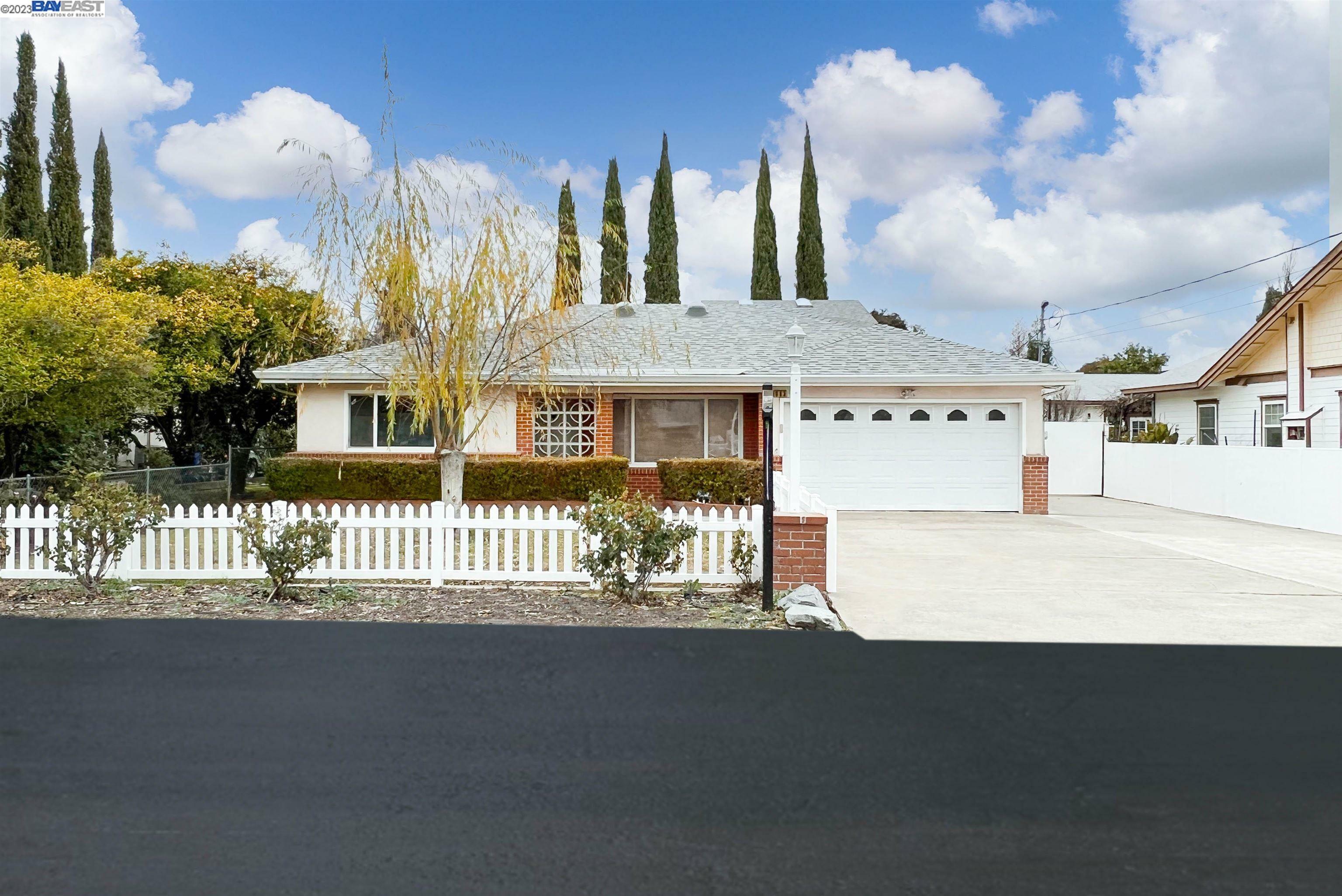 Property Photo:  683 Anderson Avenue  CA 94513 