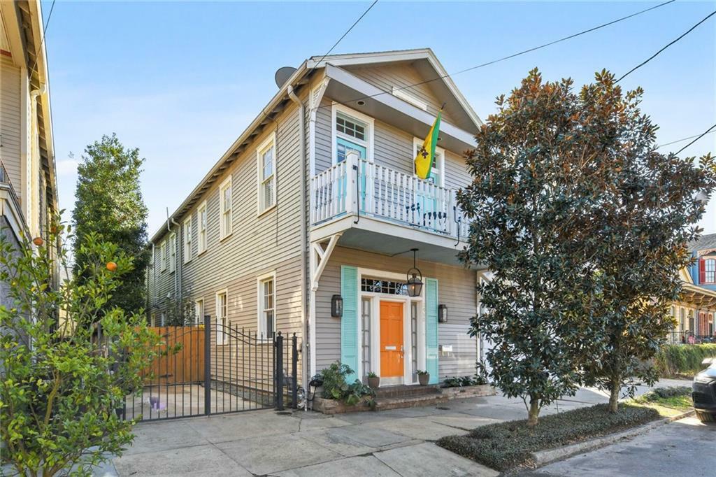 Property Photo:  3450 Laurel Street  LA 70115 