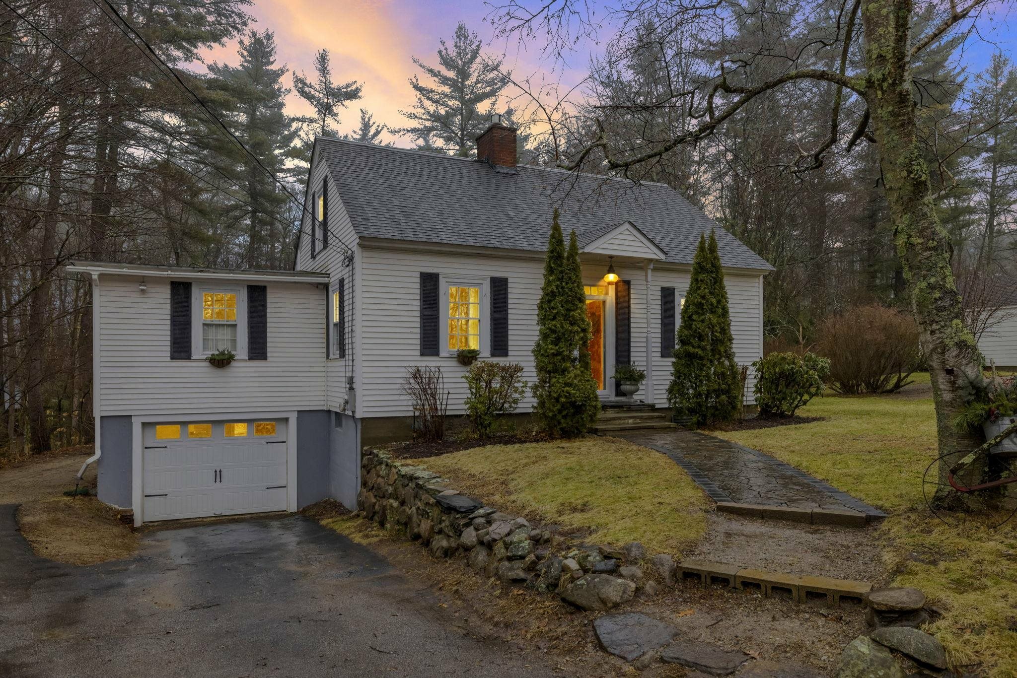 Property Photo: 35 Logging Hill Road NH 03304