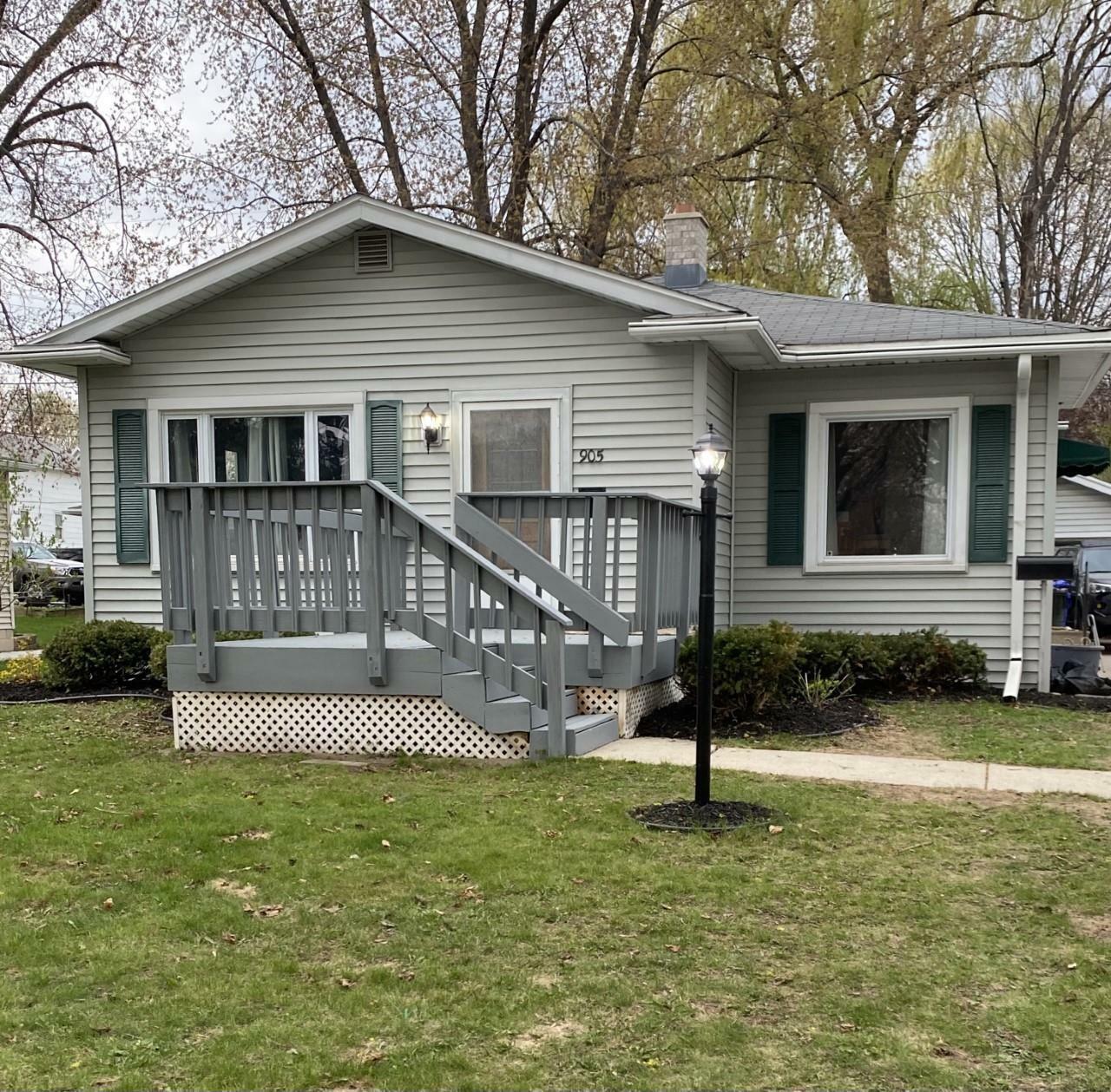 Property Photo:  905 Wilson Street  WI 54130 