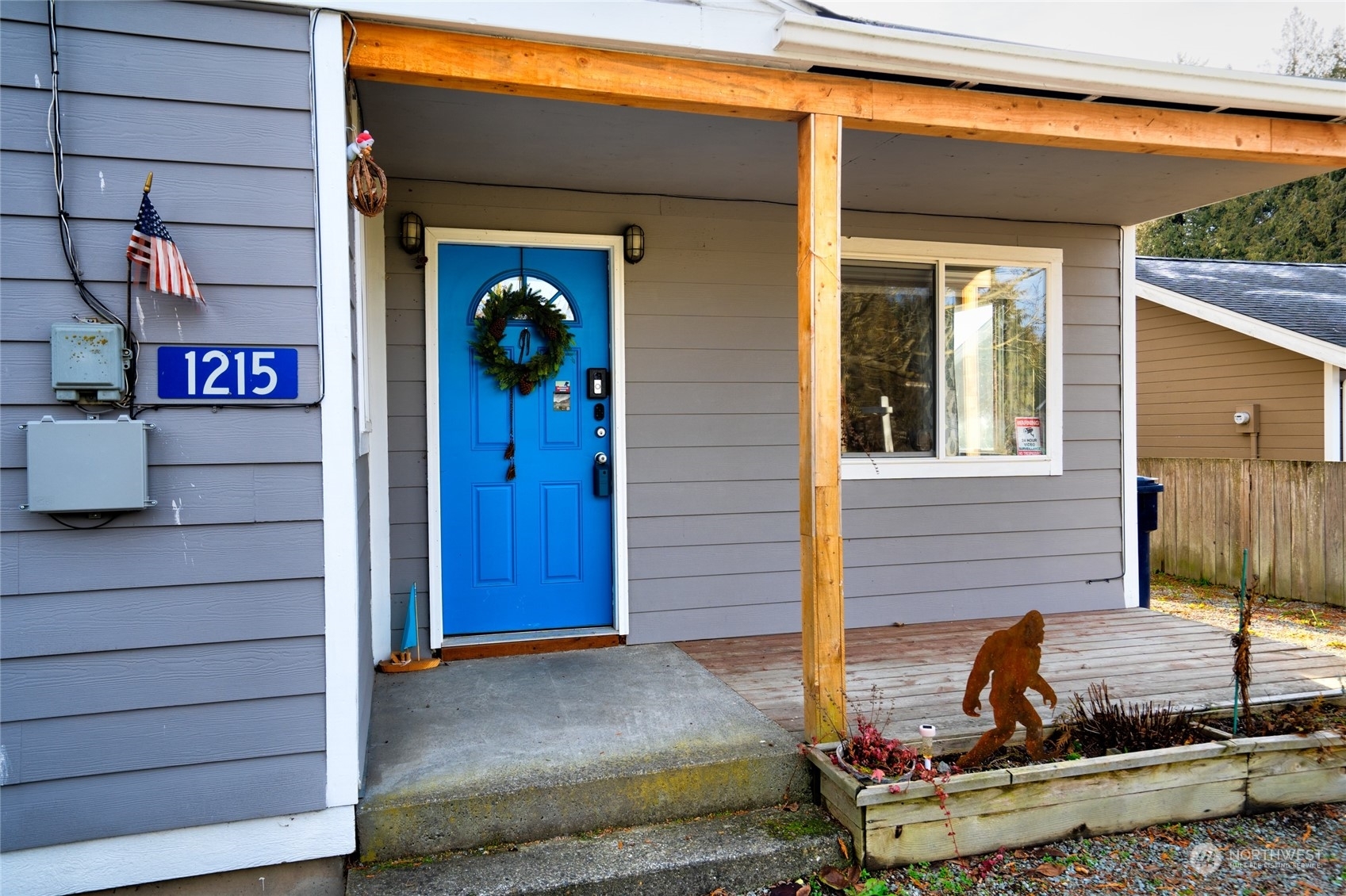 Property Photo:  1215 E Vernon Avenue  WA 98233 