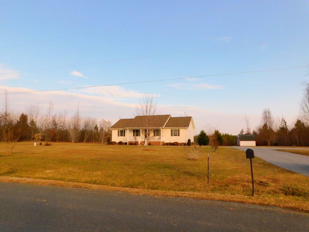 Property Photo:  566 Fanny White Rd  VA 23921 