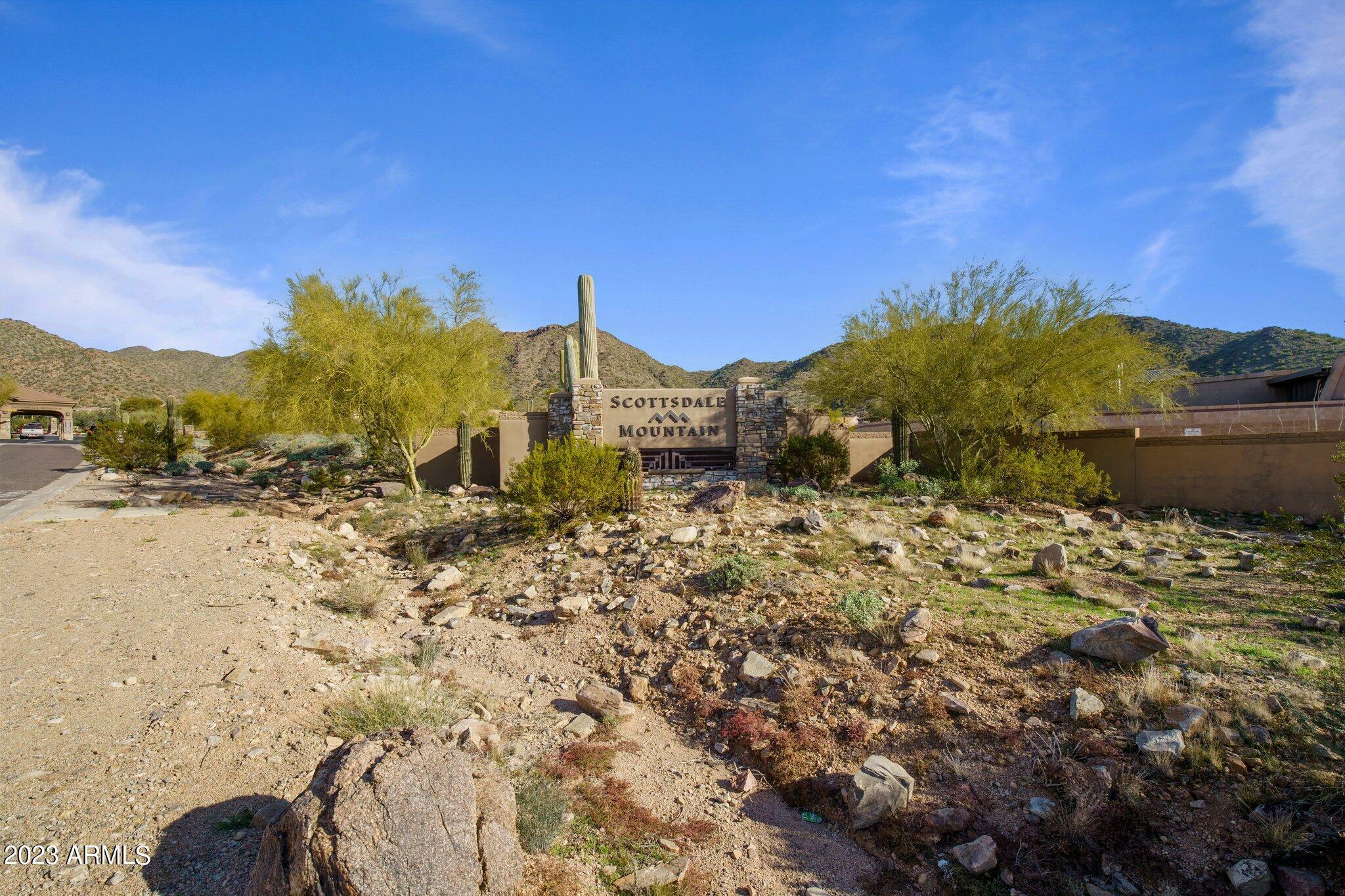 Property Photo:  13901 E Laurel Lane  AZ 85259 