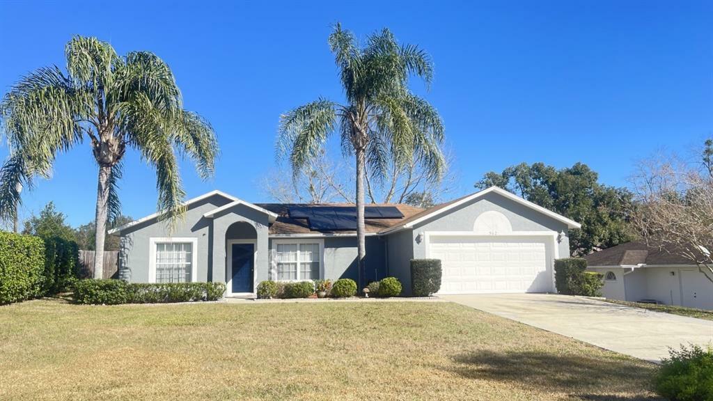 Property Photo:  562 Geraldine Drive  FL 32725 