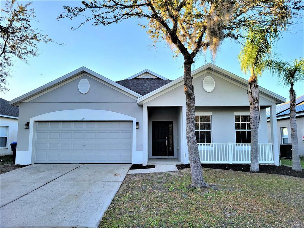 Property Photo:  960 Hacienda Circle  FL 34741 