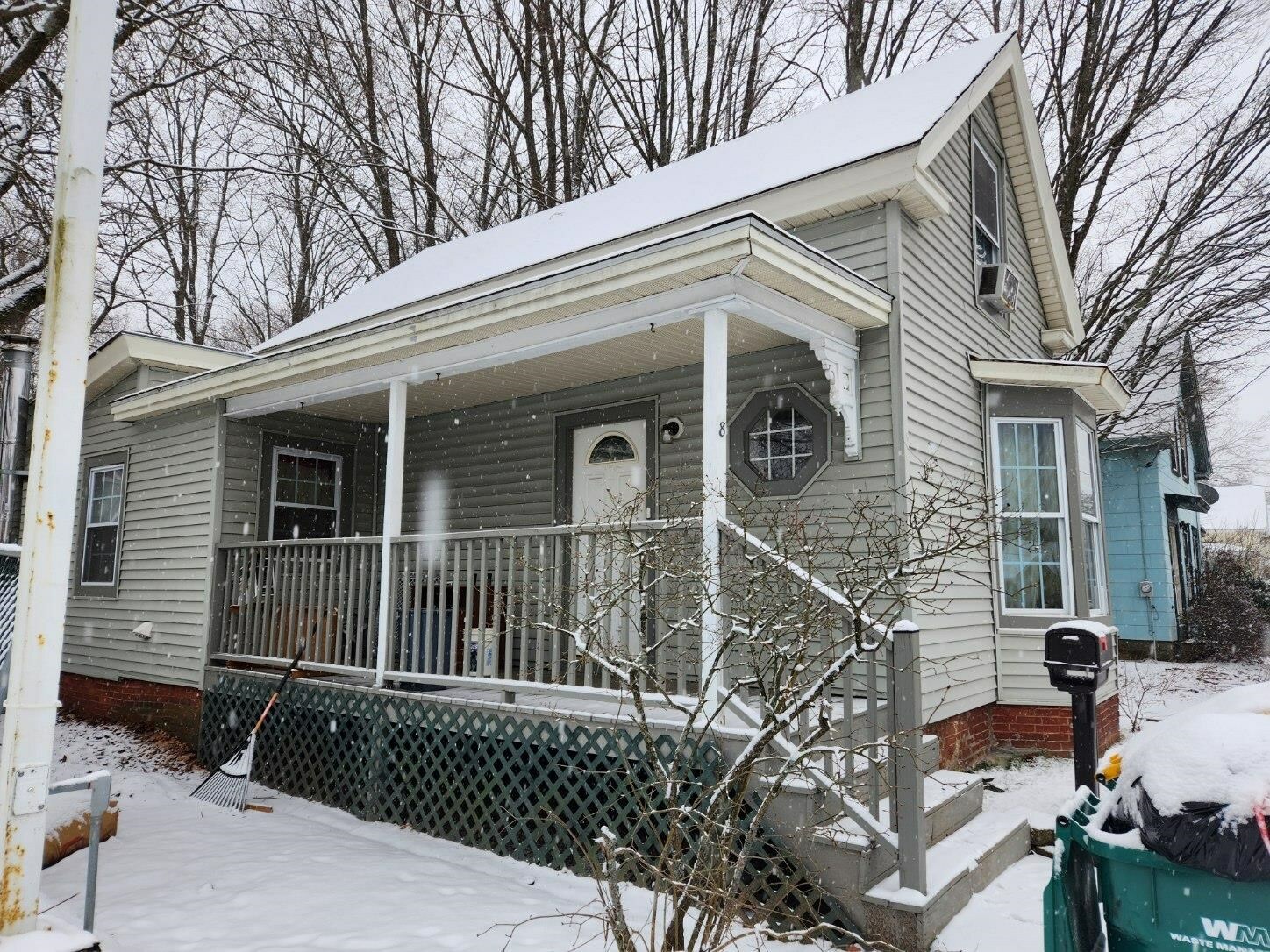 Property Photo:  8 Highland Street  NH 03867 