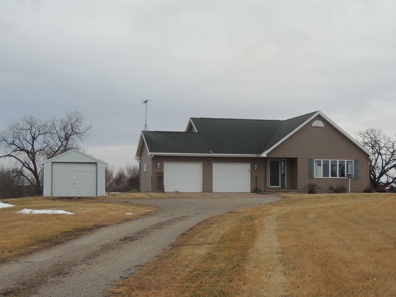 Property Photo:  8402 Sauby Road  WI 54947 