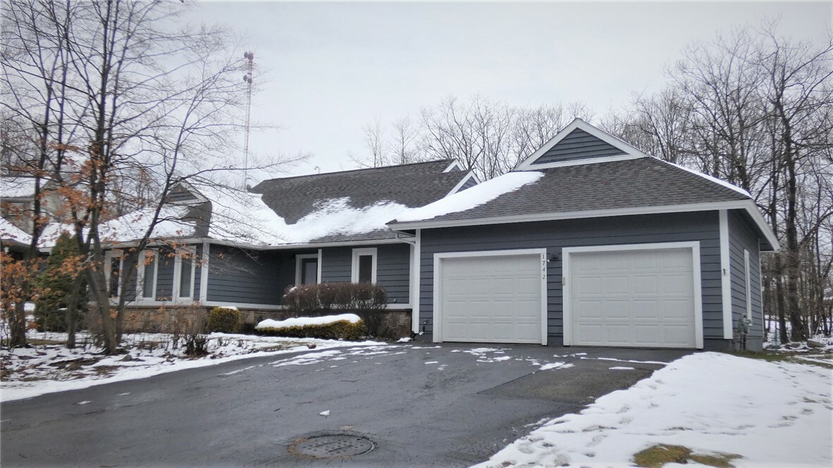 Property Photo: 1742 Hightop Drive PA 15502