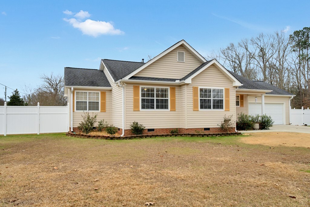 Property Photo:  1018 Arizona Drive  GA 30721 