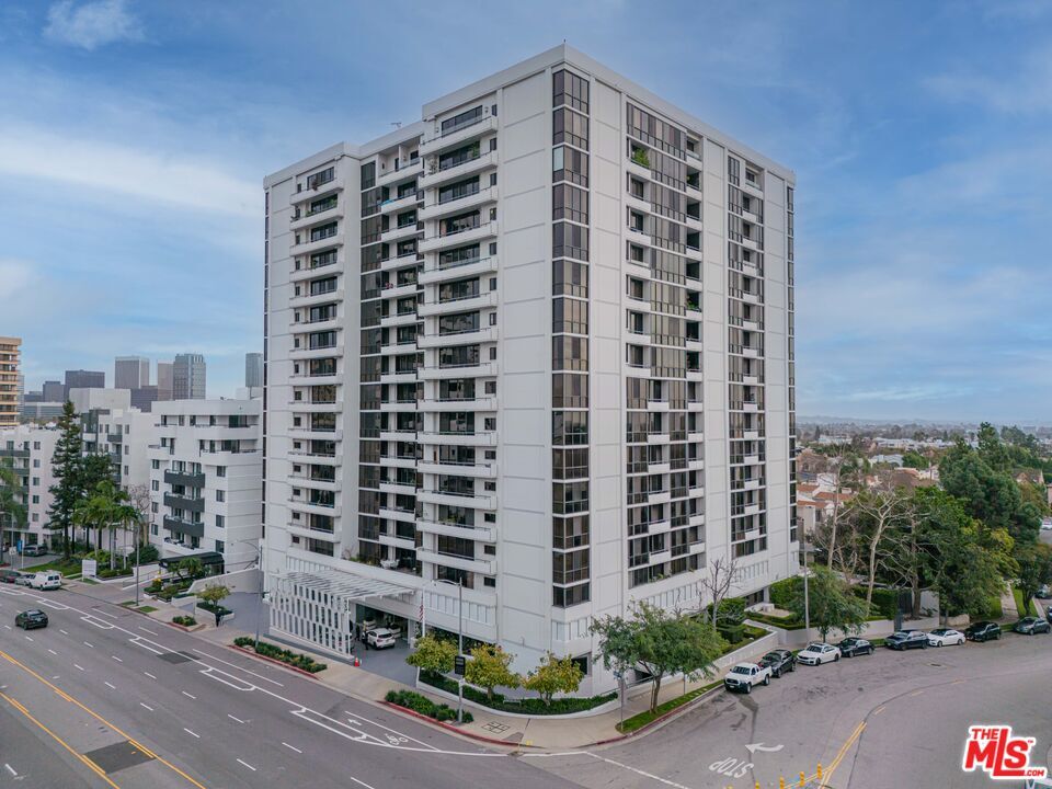 Property Photo: 10660 S Wilshire Blvd 806 CA 90024