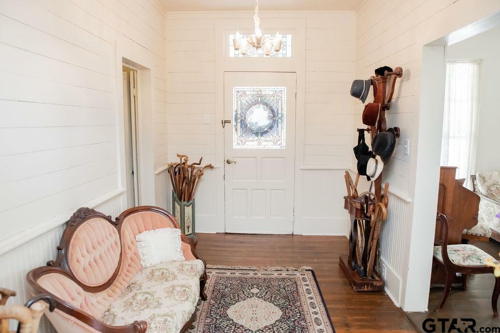 Property Photo: 602 E North TX 75771