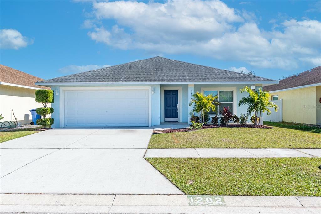 Property Photo:  1202 Humble Haven Street  FL 33570 