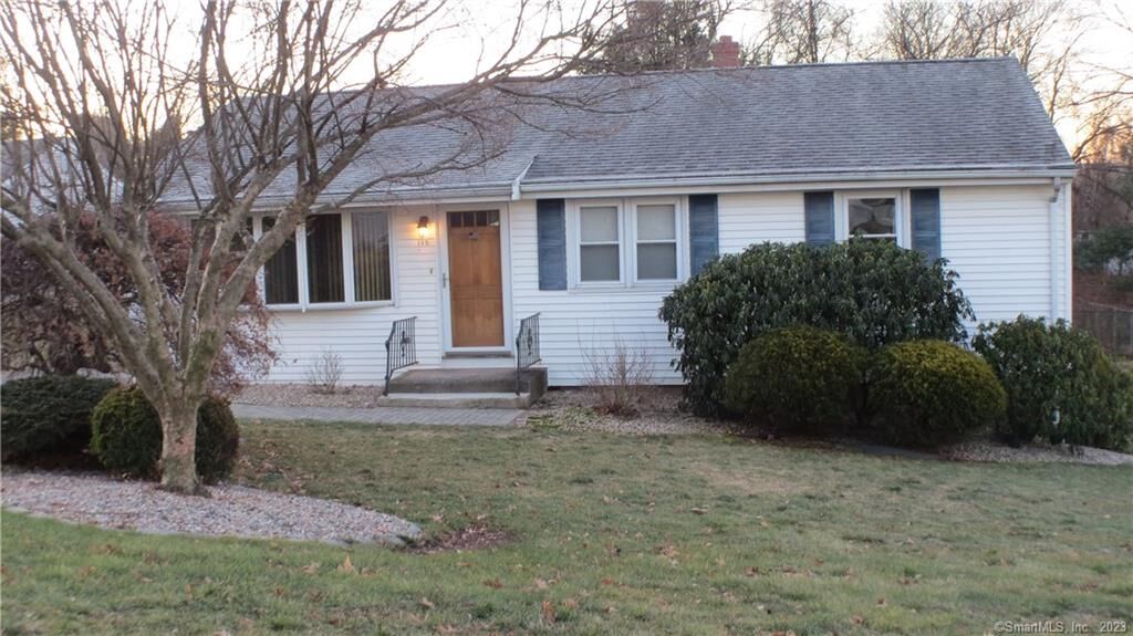 Property Photo:  115 Foster Street  CT 06111 