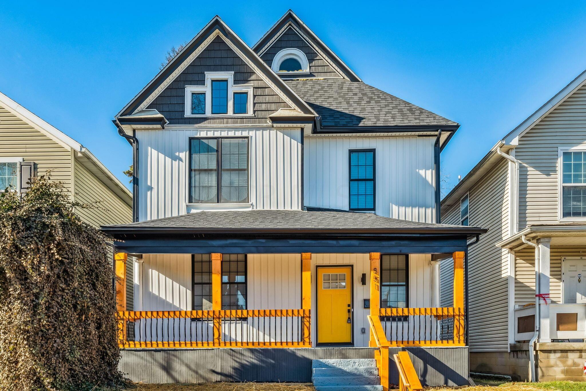 Property Photo: 851 Oakwood Avenue OH 43206
