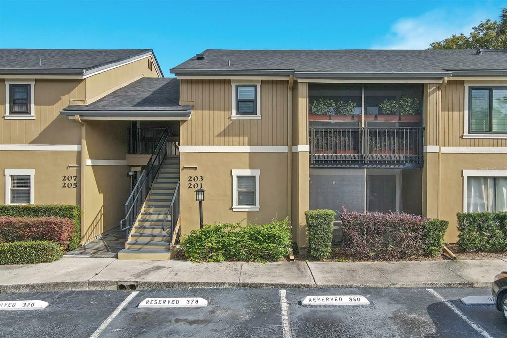Property Photo: 201 W Lake Faith Drive FL 32751