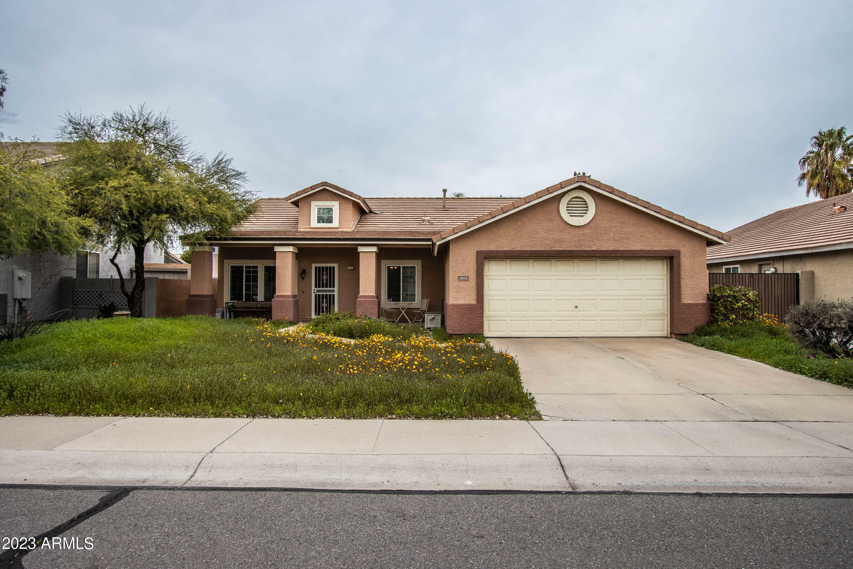 Property Photo:  1602 E Oakland Street  AZ 85225 