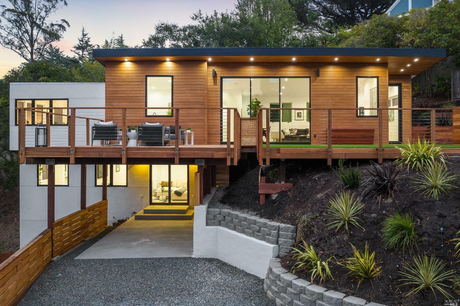 Property Photo: 404 Wellesley Court CA 94941