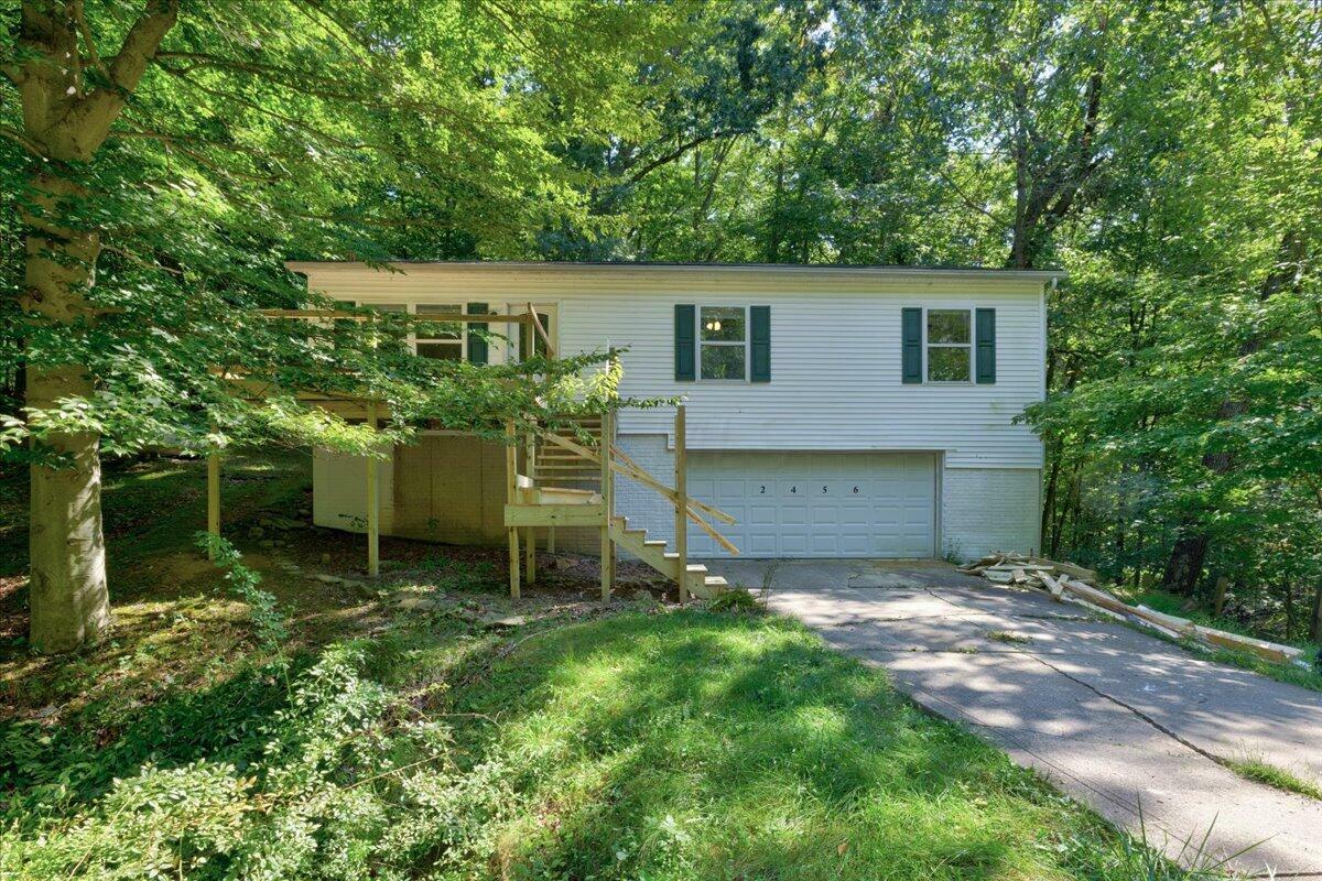 2456 Apple Valley Drive  Howard OH 43028 photo