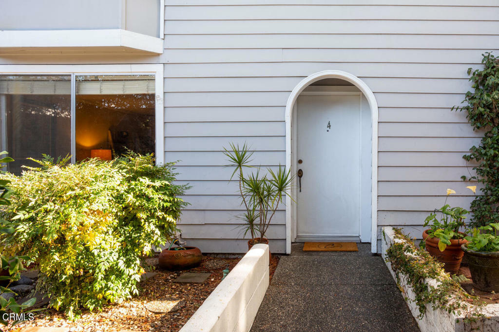 Property Photo: 593 N Garfield Avenue 4 CA 91101