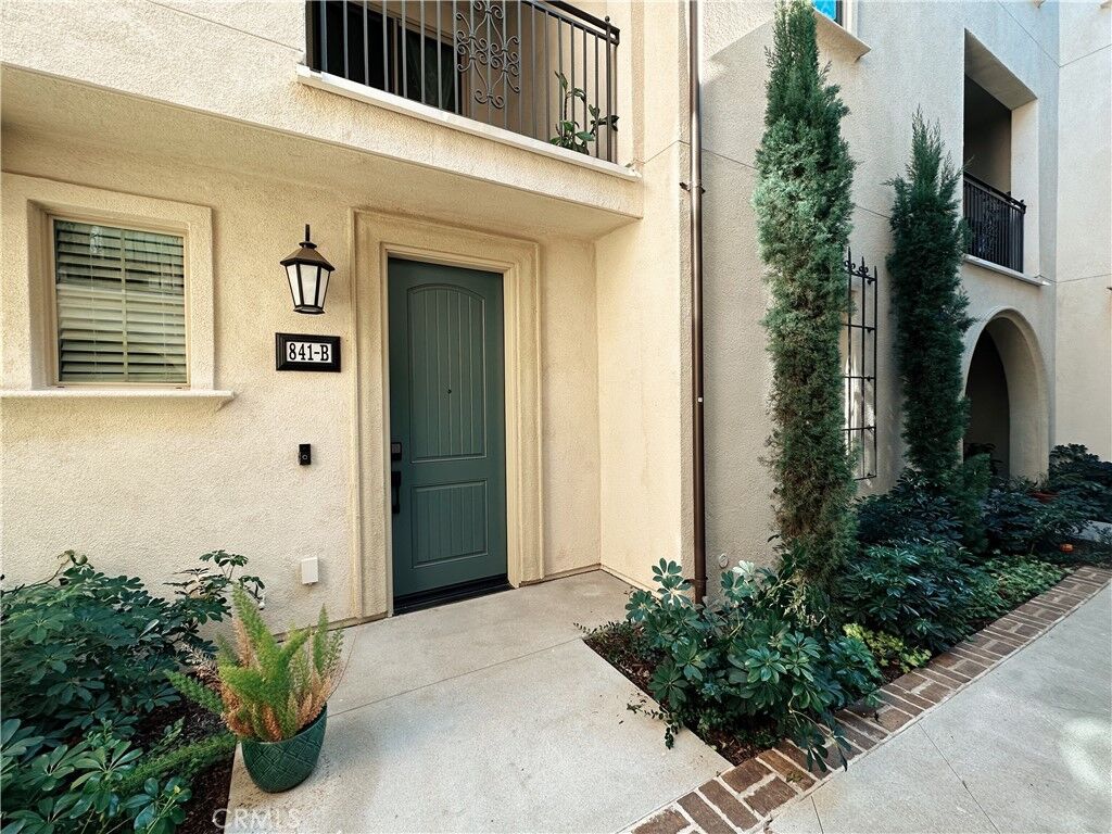 Property Photo: 841 Iris Way B CA 91702