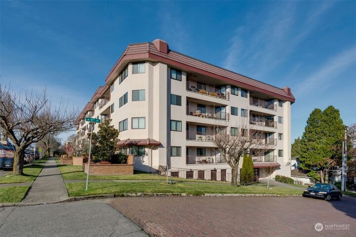 2 bed Tacoma home for sale: 909 N I Street 209, Tacoma, WA 98403