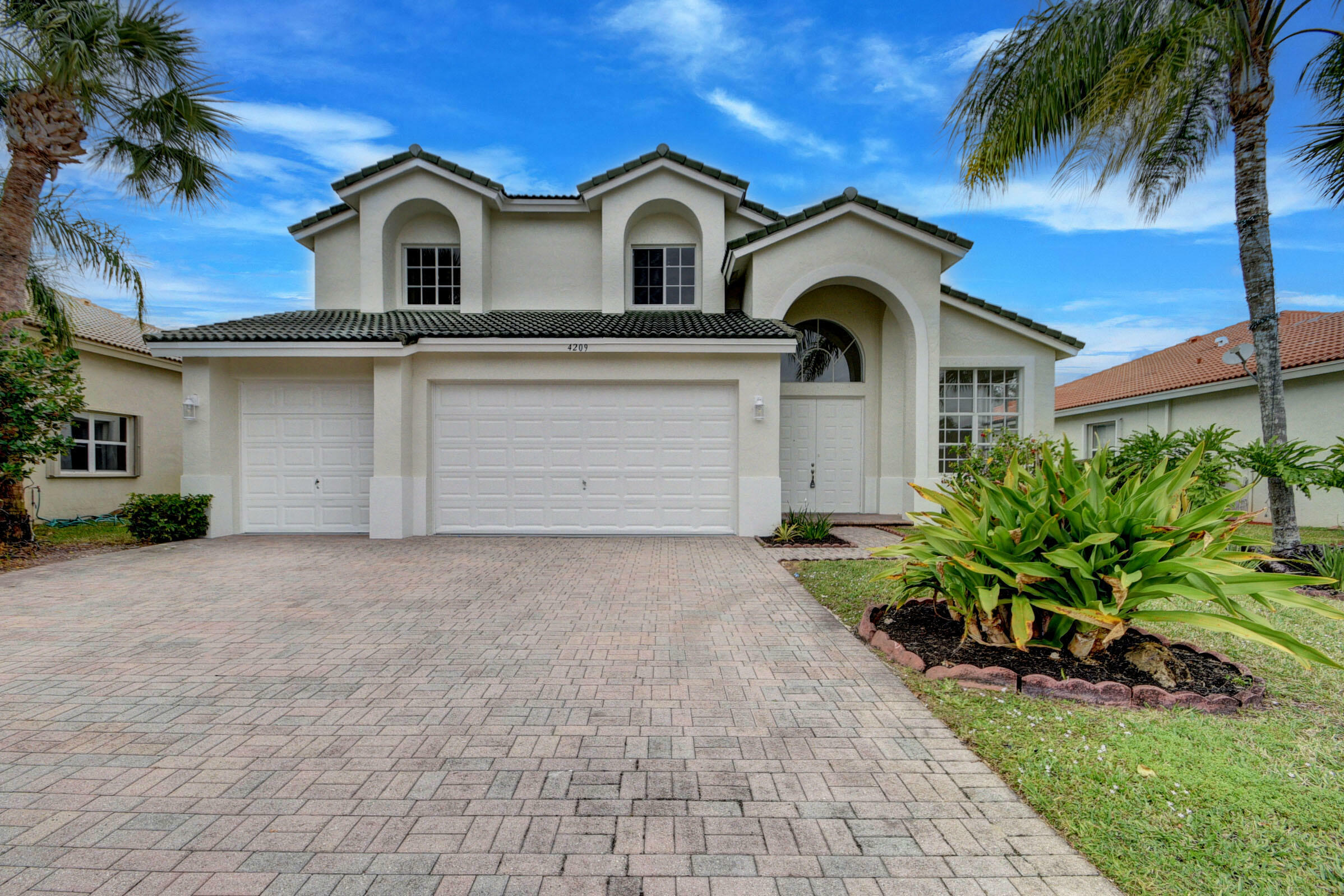 Property Photo:  4209 Bahia Isle Circle  FL 33449 