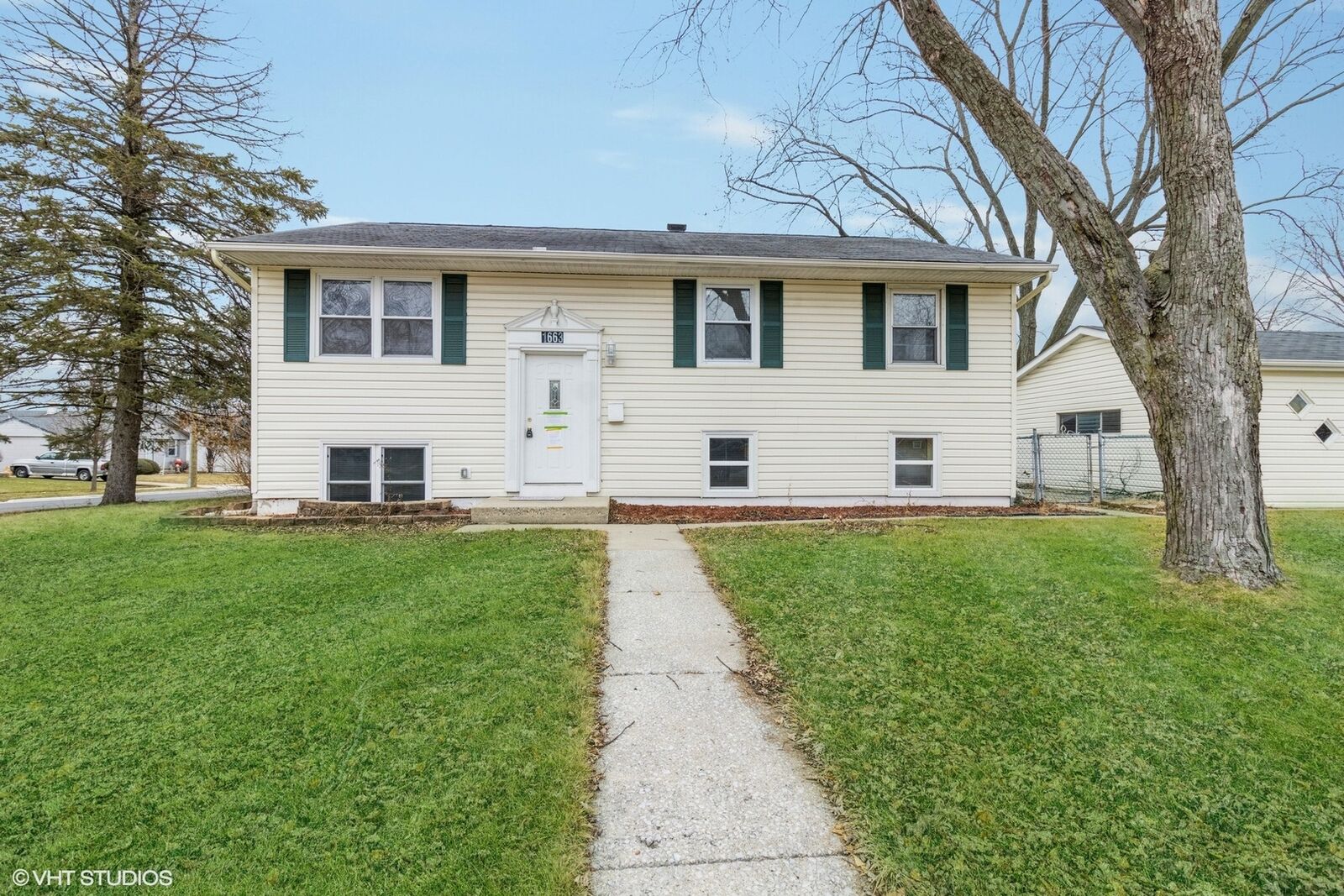 Property Photo:  1663 Paul Avenue  IL 60139