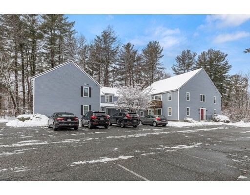 Property Photo:  65 Lantern Ln 6  MA 01826 