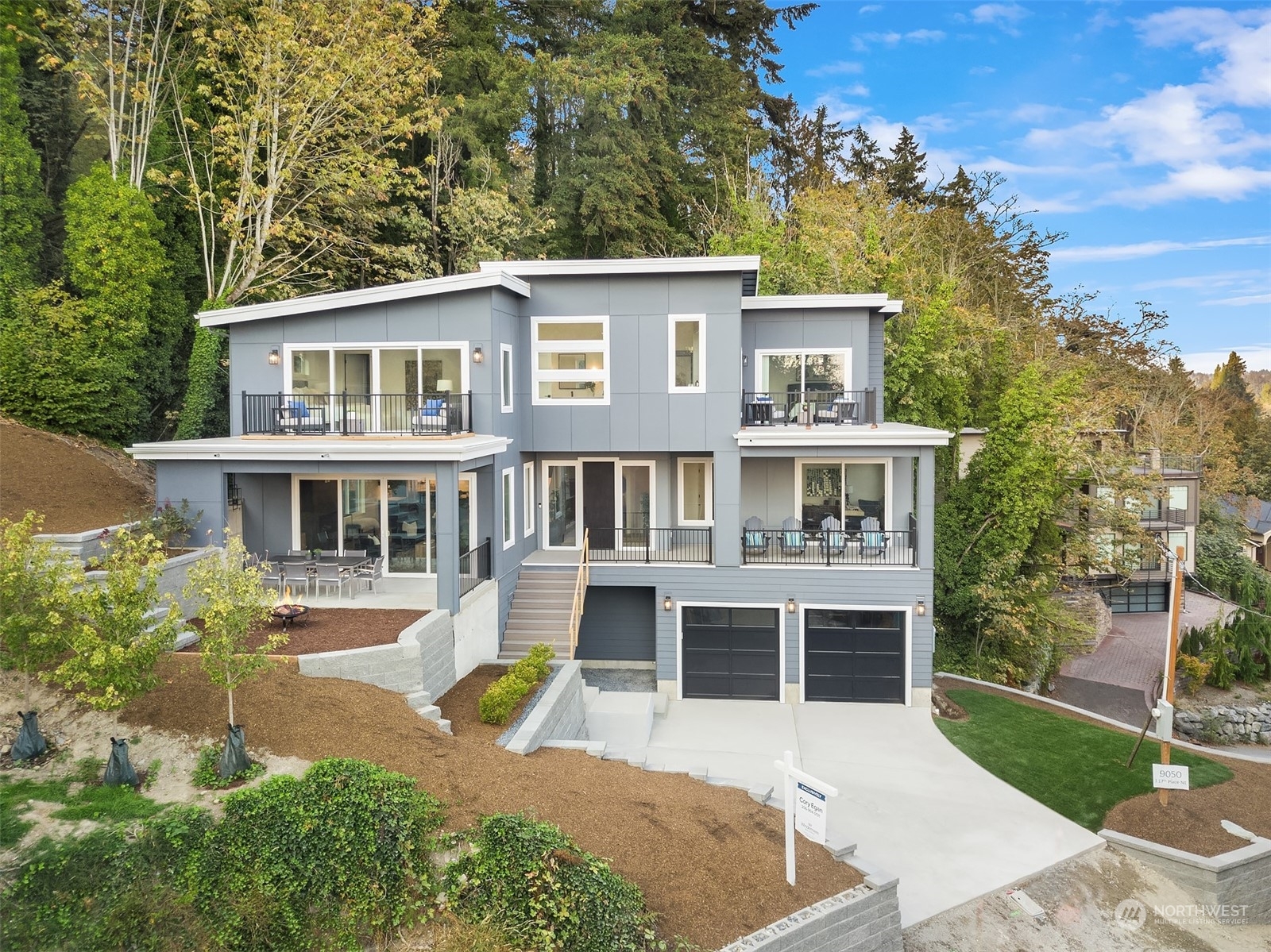 9050 NE 117th Place  Kirkland WA 98034 photo
