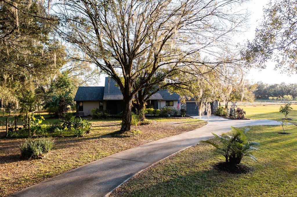 Property Photo:  5001 Booth Road  FL 33565 