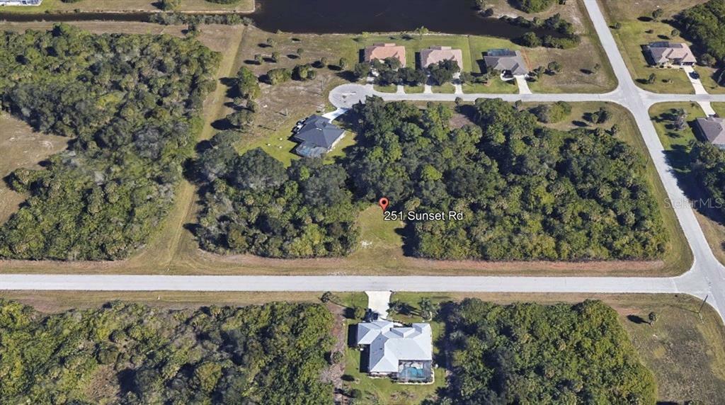 Property Photo: 251 Sunset Rd FL 33947