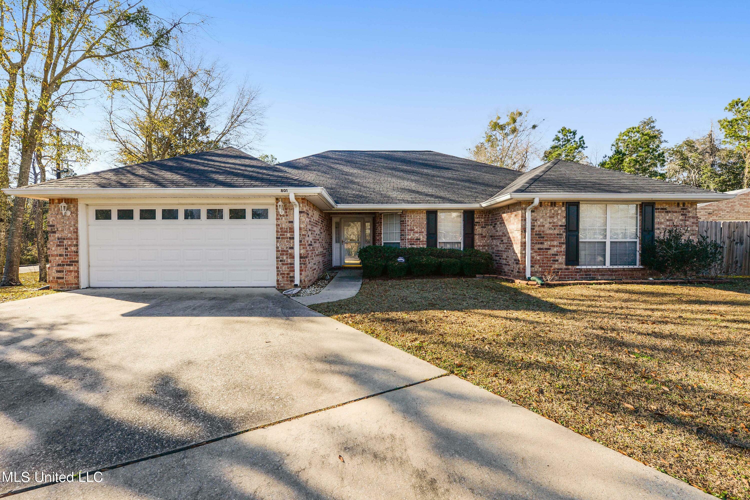 Property Photo:  801 Eagle Eyrie Drive  MS 39532 