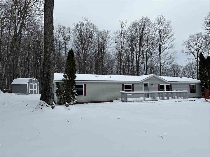 930 Woodridge  Petoskey MI 49770 photo