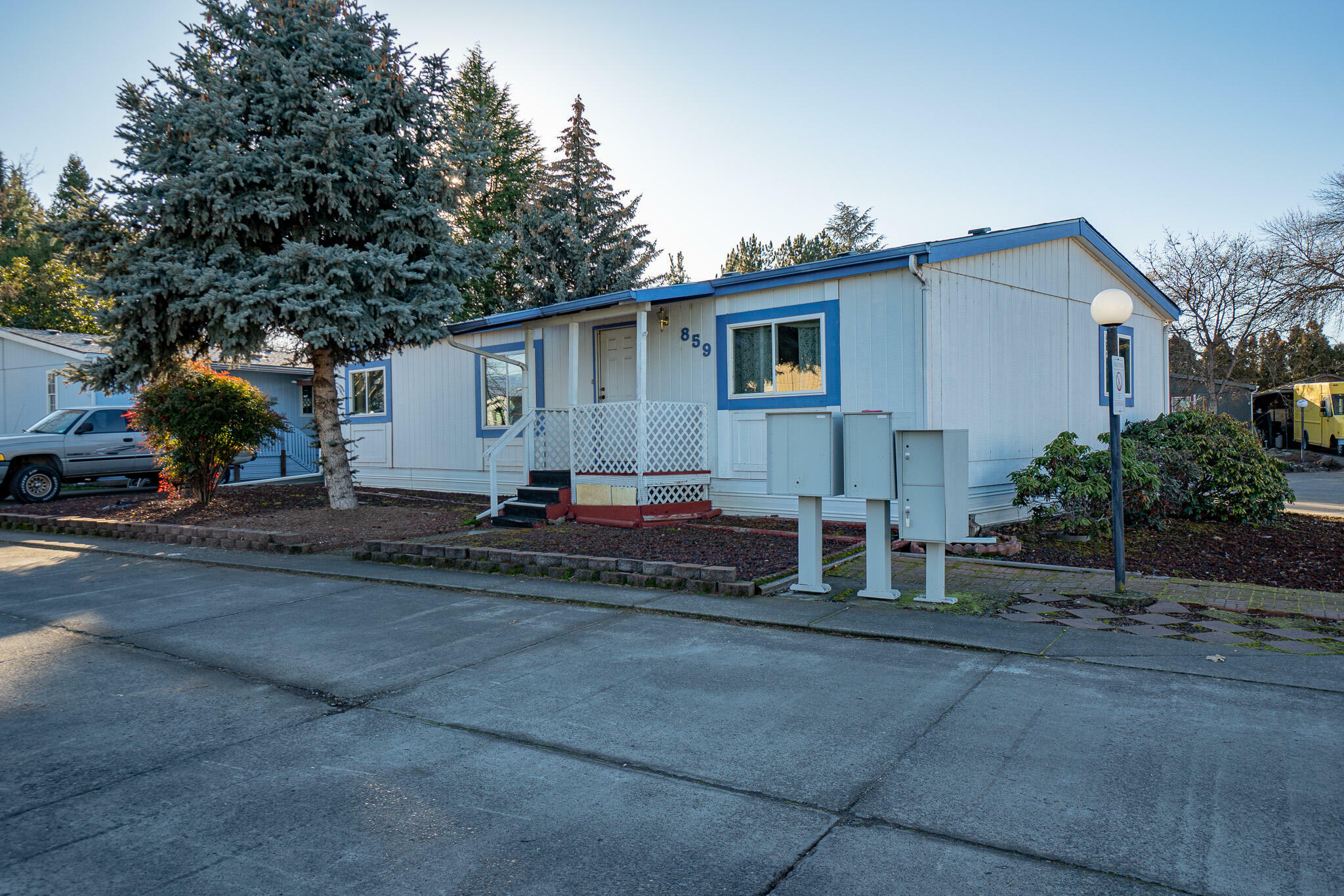Property Photo: 859 Mindy Sue OR 97501