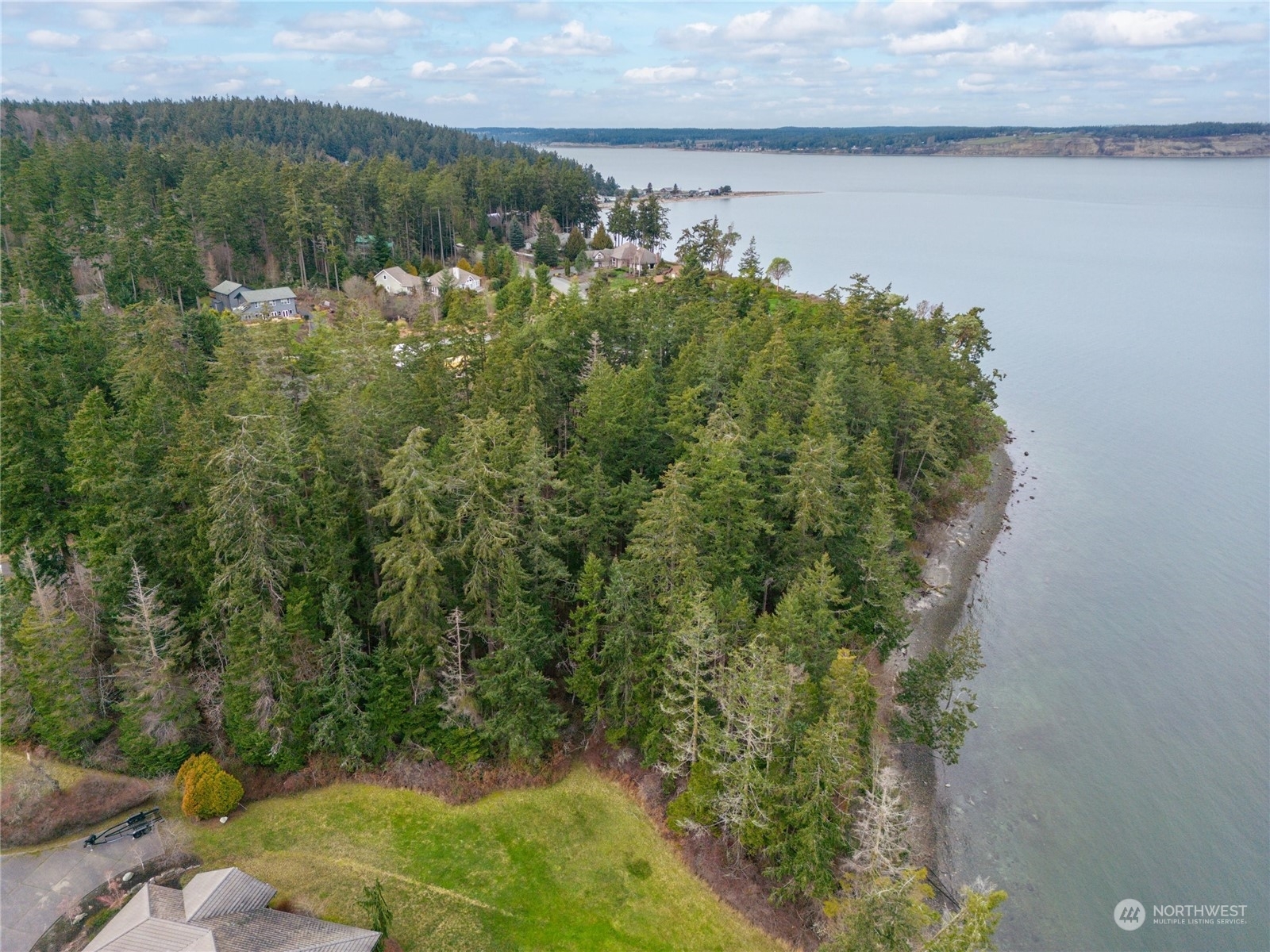 Property Photo:  6 Reeder Bay Road  WA 98239 