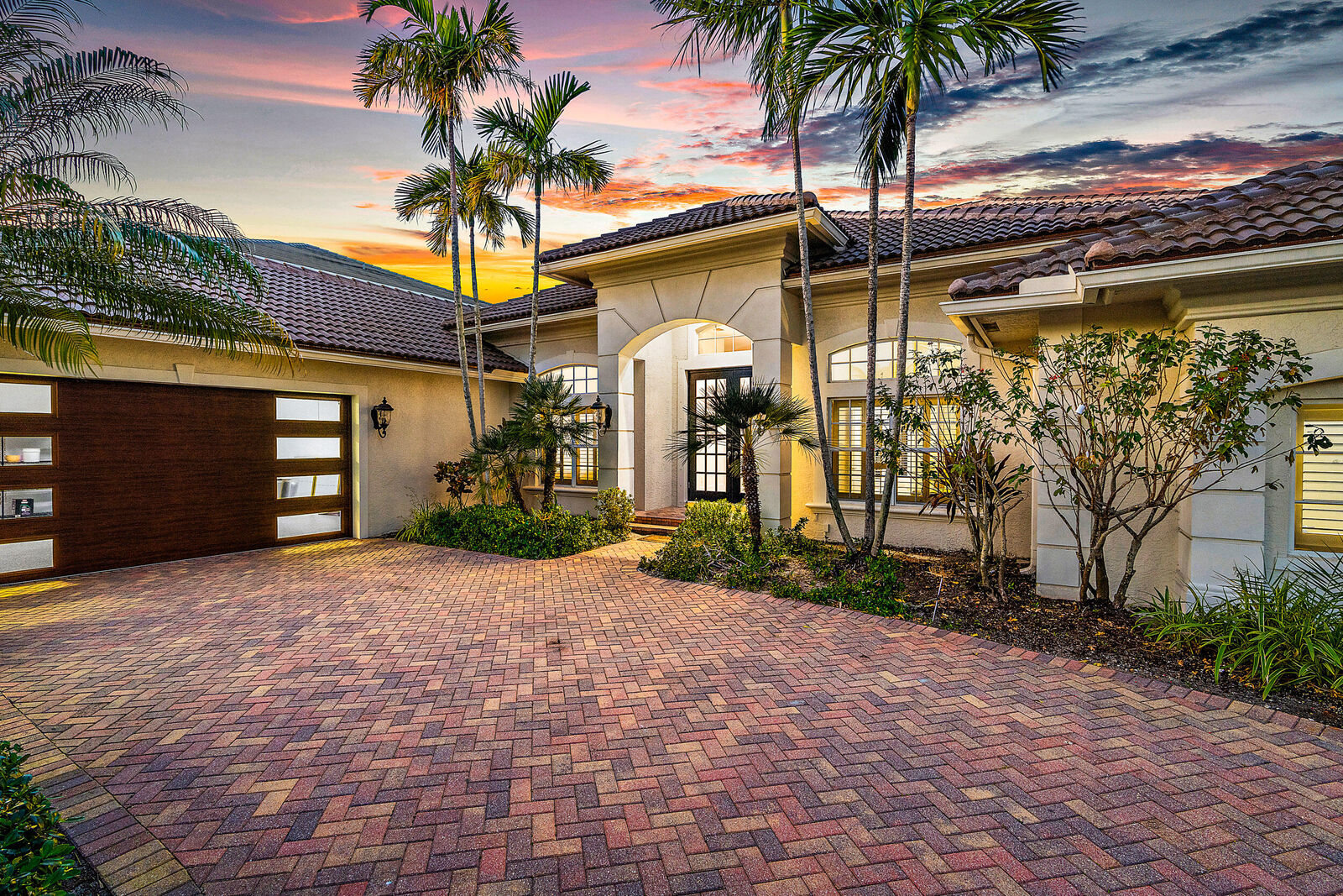 Property Photo: 2371 Azure Circle FL 33410