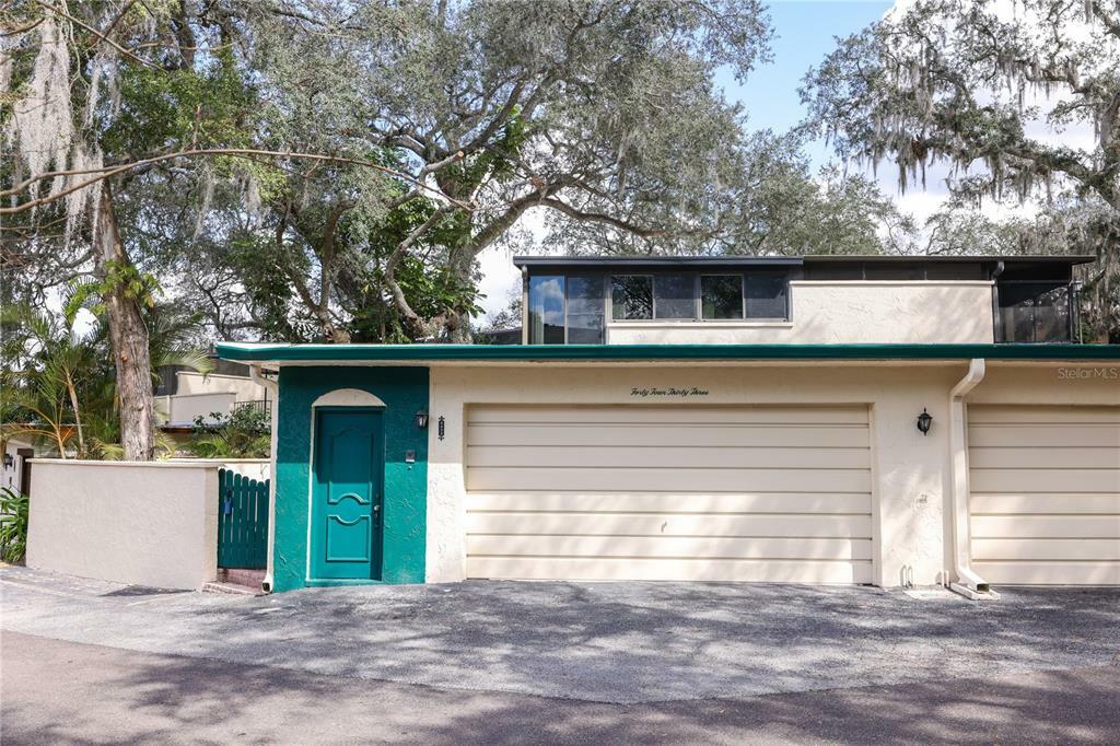 Property Photo:  4433 Vieux Carre Circle  FL 33613 