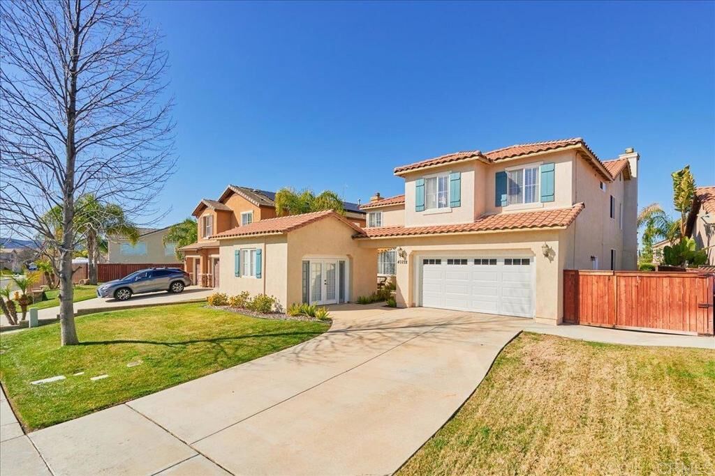 Property Photo: 40228 Banyan Street CA 92563