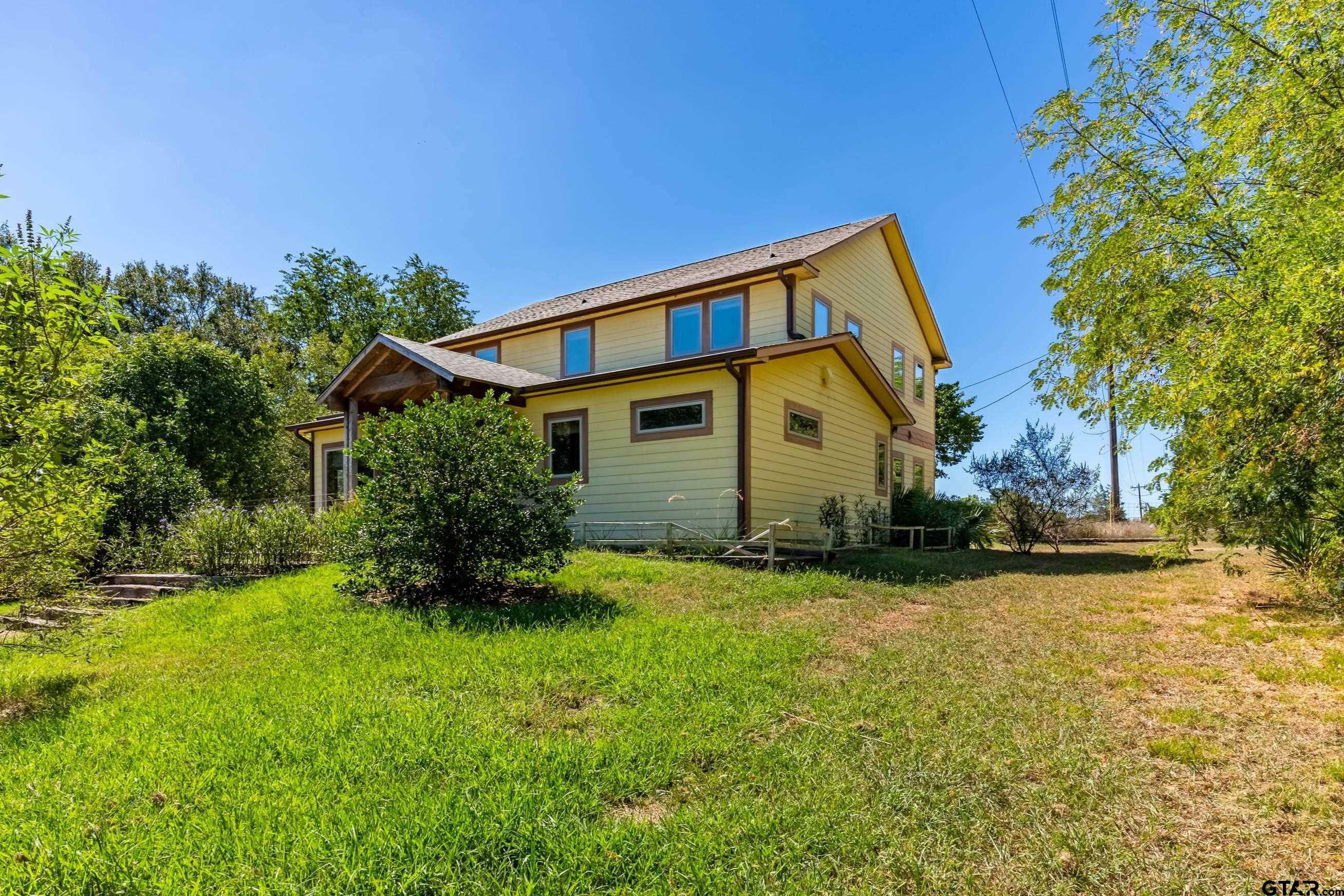 Property Photo:  1113 County Road 1137  TX 75453 
