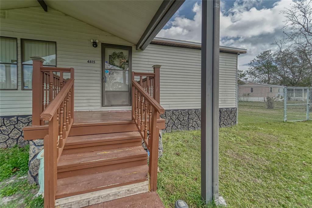 Property Photo:  4815 Creek Meadow Trail  FL 33810 