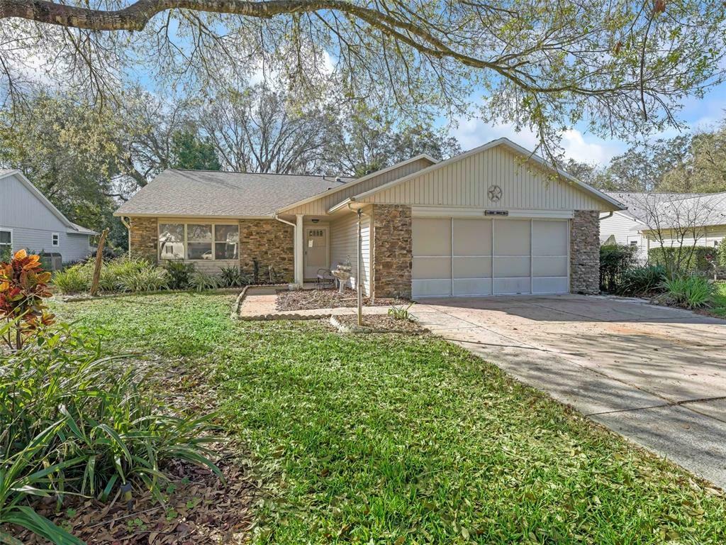 Property Photo:  1011 Dundee Circle  FL 34788 