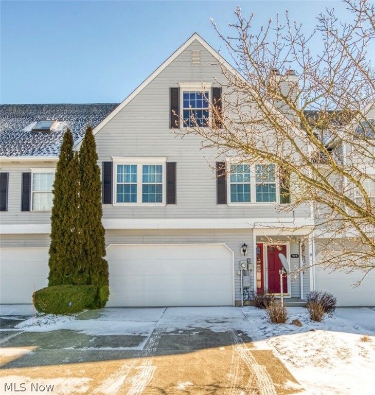 Property Photo:  923 Bristol Lane  OH 44241 