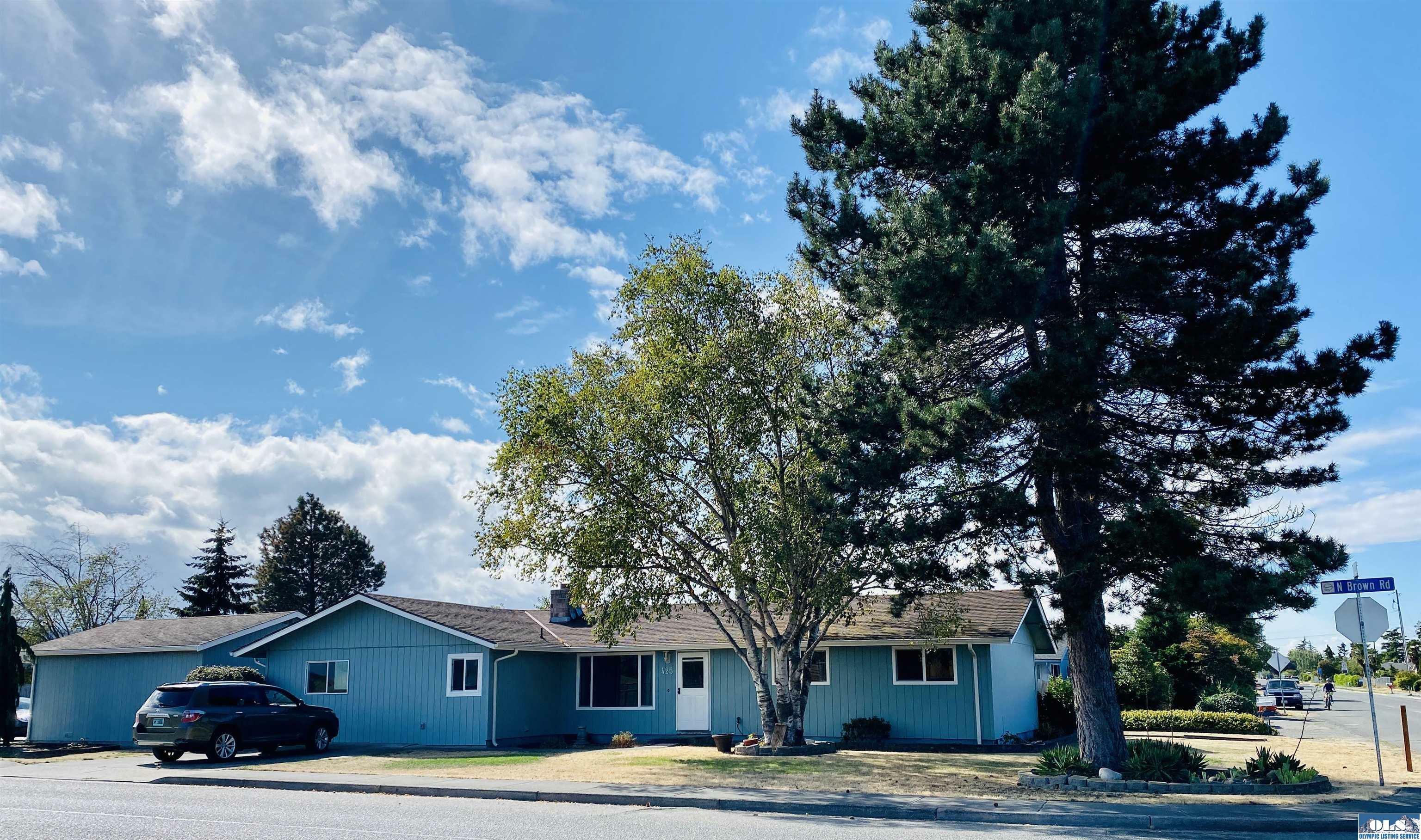 Property Photo: 425 N Brown WA 98382