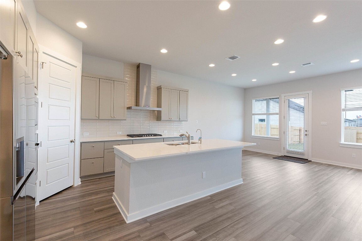 Property Photo: 1533 Sawmill Crossing TX 78665